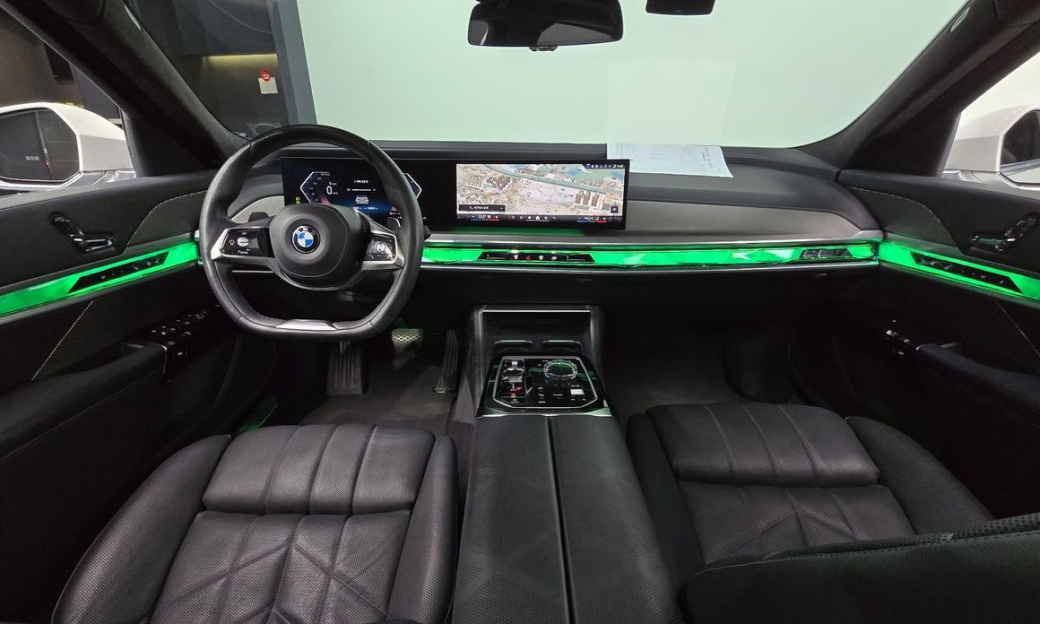 BMW 7-Series 740i sDrive Design Pure Excellence, 2023