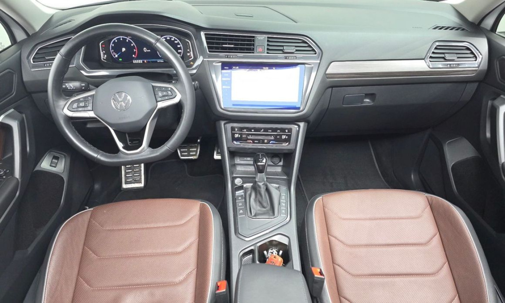 Volkswagen Tiguan 2.0 TSI Prestige, 2024