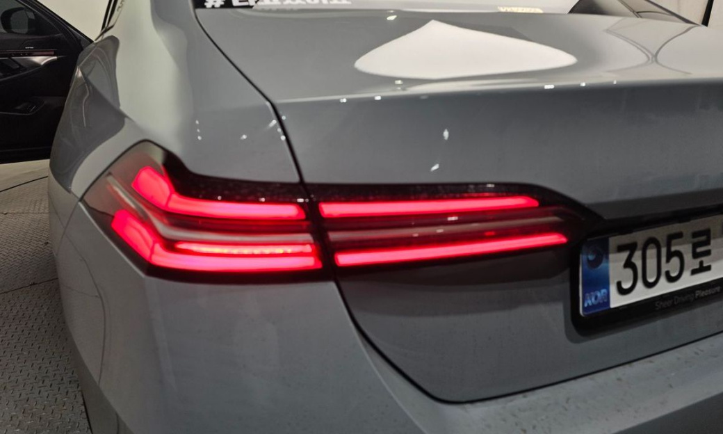BMW 5-Series 520i M Sport, 2025