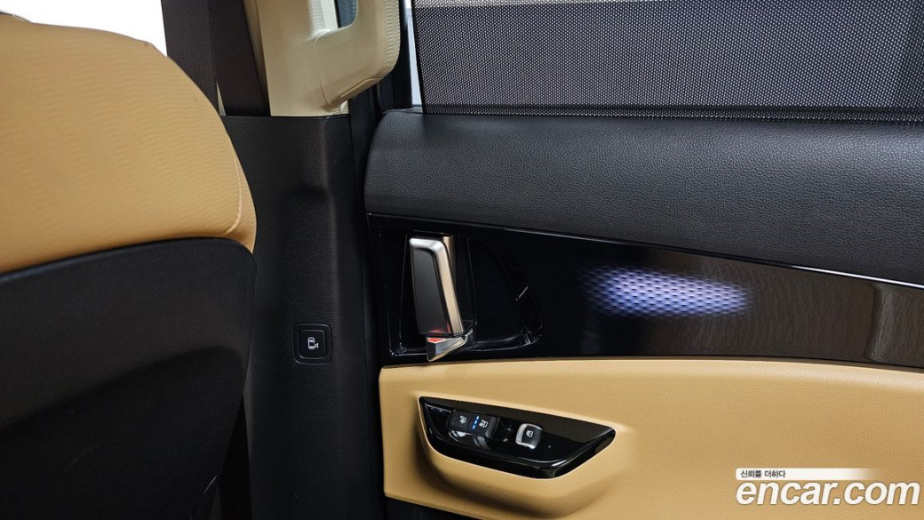 Kia Carnival 9-Seater Signature, 2023