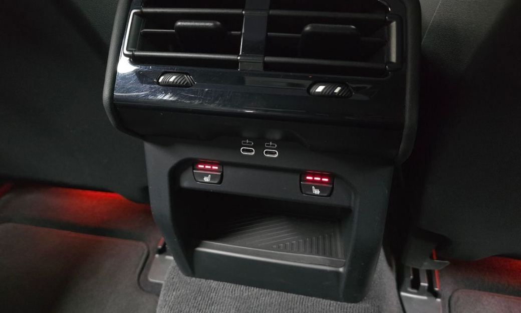 BMW 5-Series 520i, 2024