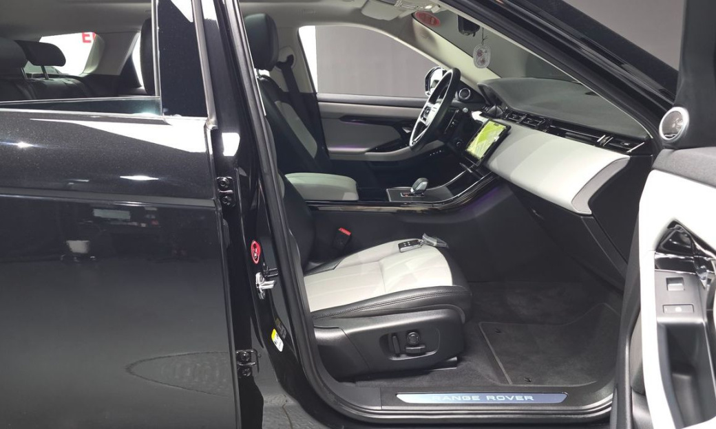 Land Rover Range Rover Evoque P250 Dynamic SE, 2024