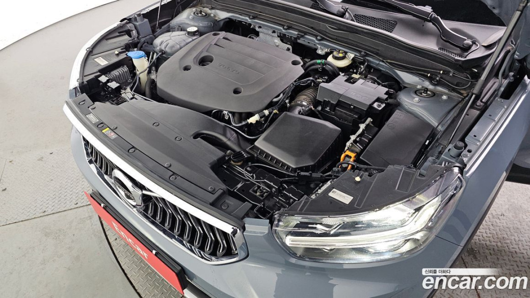 Volvo XC40 B4 Inscription, 2022