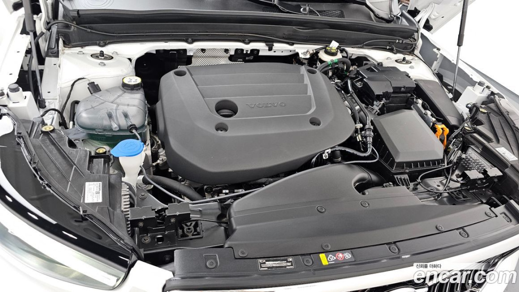 Volvo XC40 B4 Ultra Bright, 2025