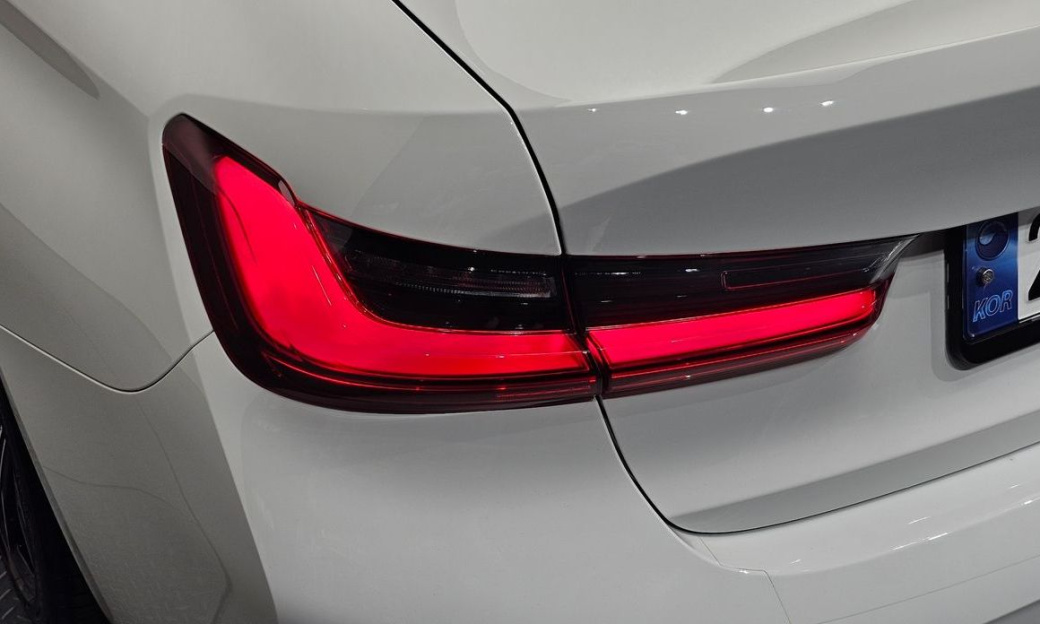BMW 3-Series 320i M Sport, 2024