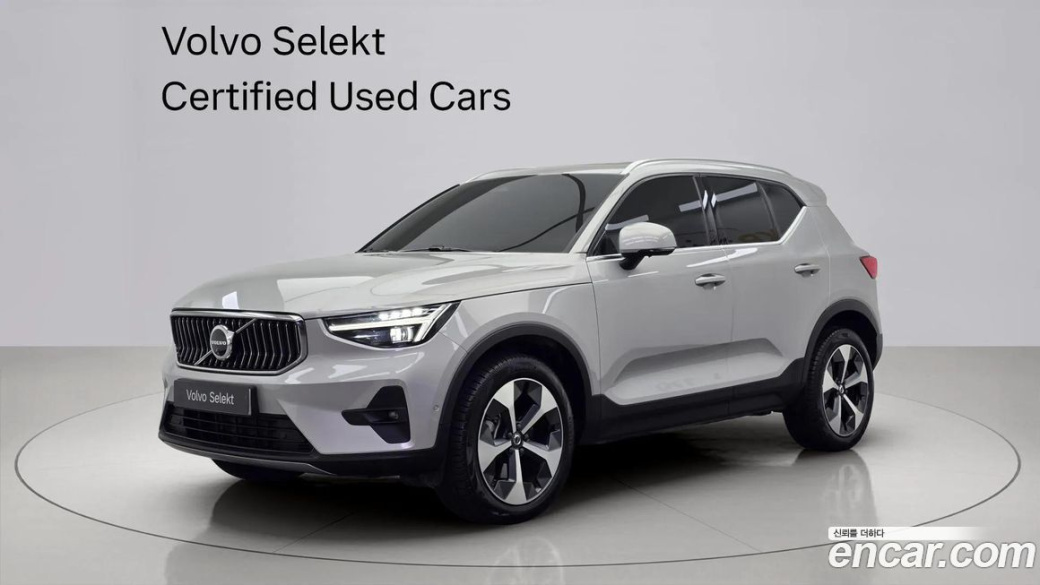 Volvo XC40 B4 Ultimate Bright, 2024