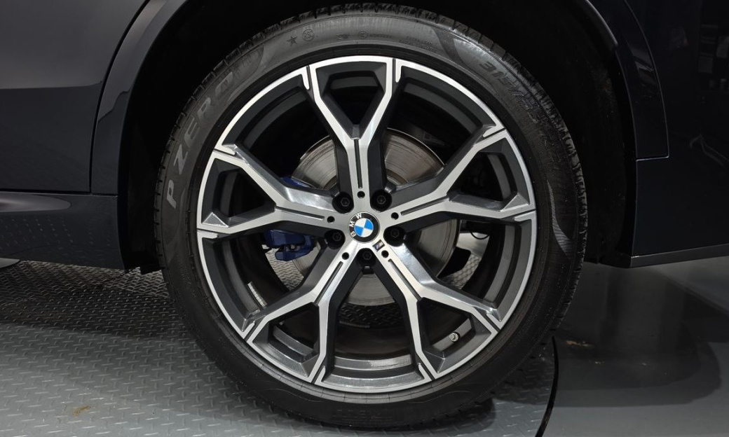 BMW X5 xDrive 40i M Sport, 2025