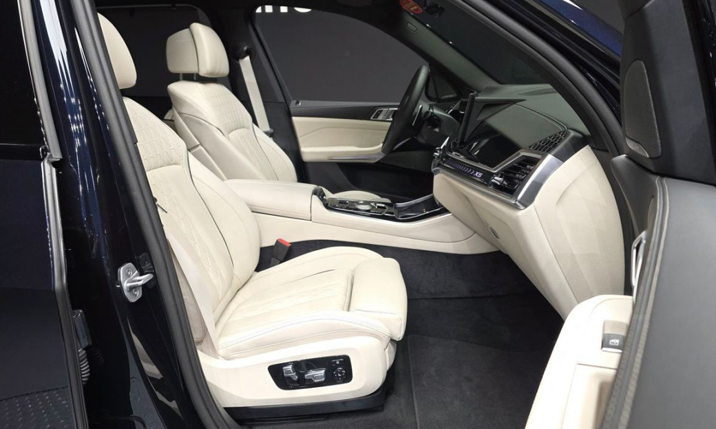 BMW X5 xDrive 40i M Sport, 2025