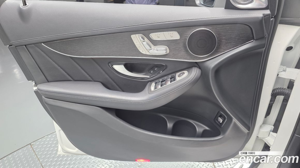 Mercedes-Benz GLC-Class GCL300 4MATIC Coupe, 2023