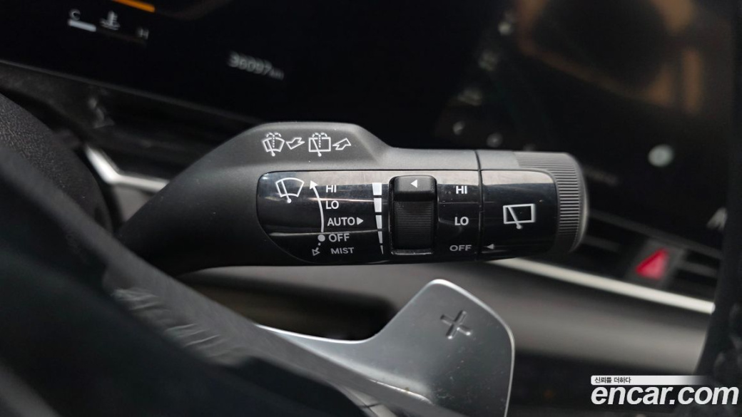 Kia Carnival 7-Seater Outdoor, 2024