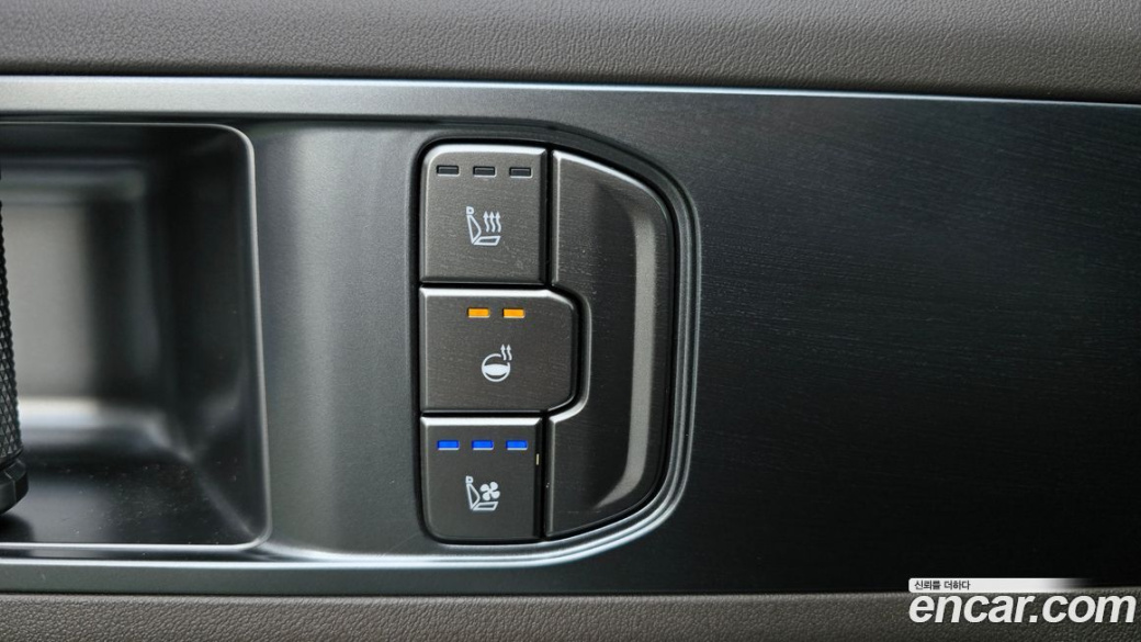 Kia Tasman 2.5T Gasoline 4WD, 2026