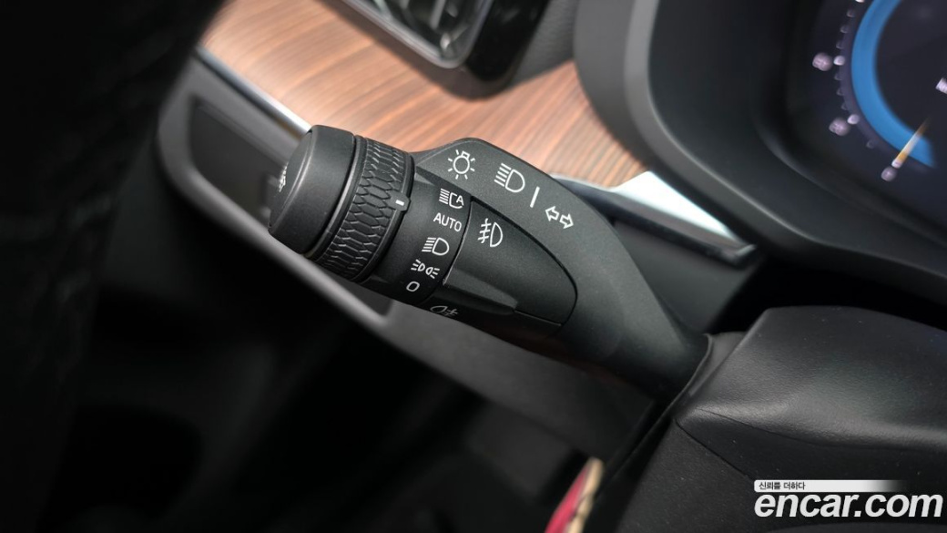 Volvo XC60 B5 Ultimate Bright, 2024