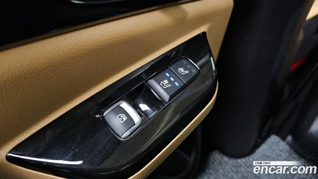 Kia Carnival 9-Seater Signature, 2023