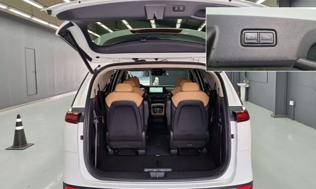Kia Carnival 9-Seater Signature, 2023