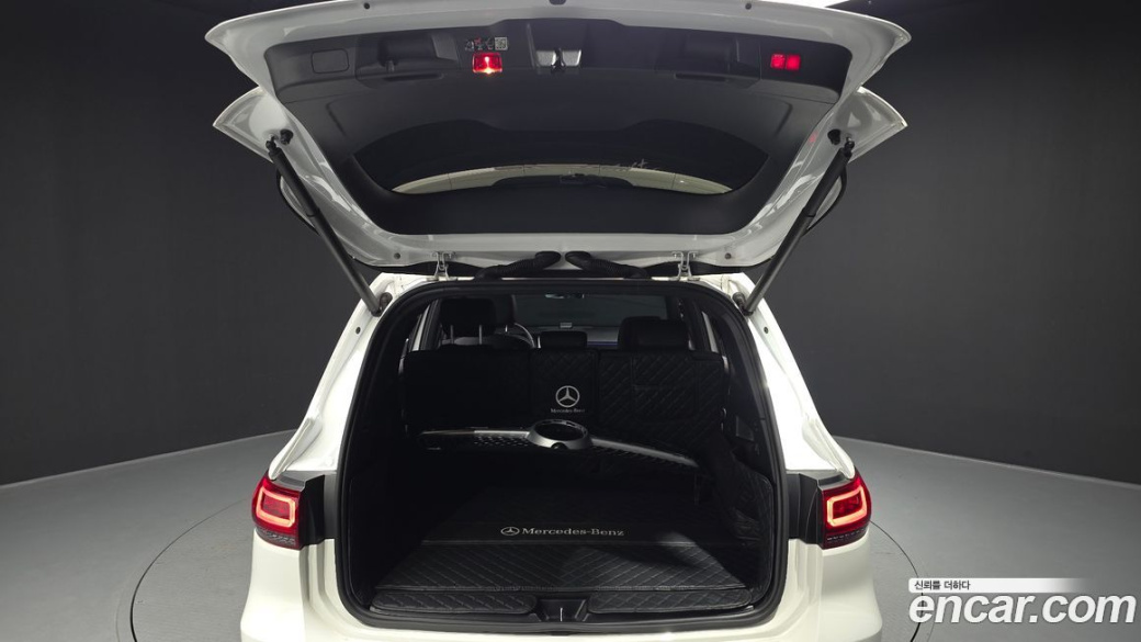 Mercedes-Benz GLB-Class GLB250 4MATIC, 2023