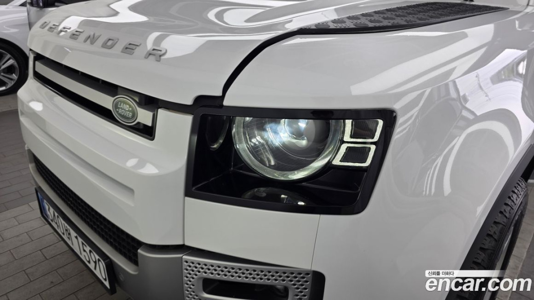 Land Rover Defender 90 D250 SE, 2022