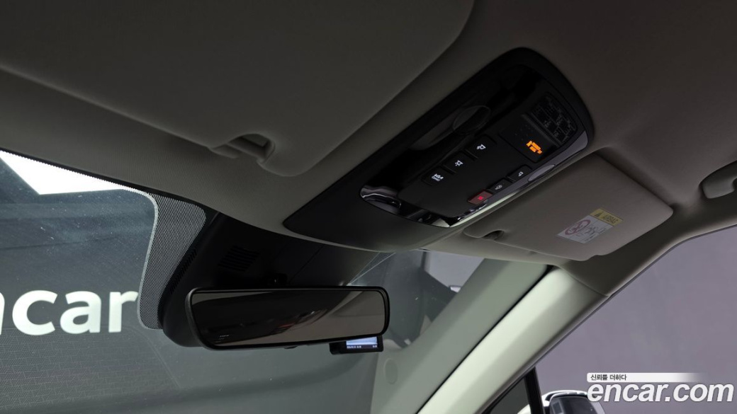 Kia Carnival 9-Seater Prestige, 2024