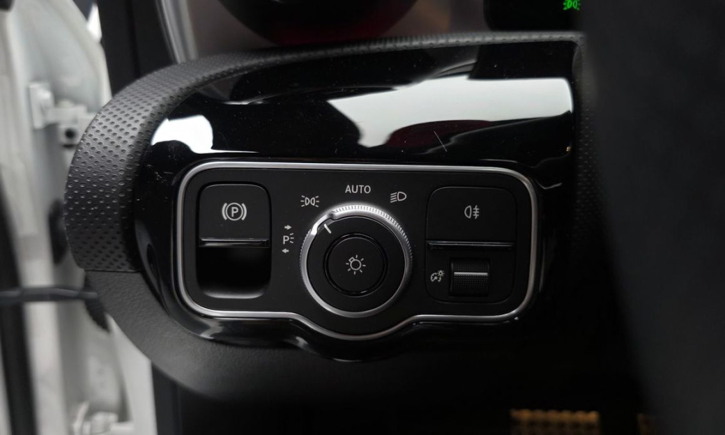 Mercedes-Benz CLA-Class CLA250 4MATIC, 2025