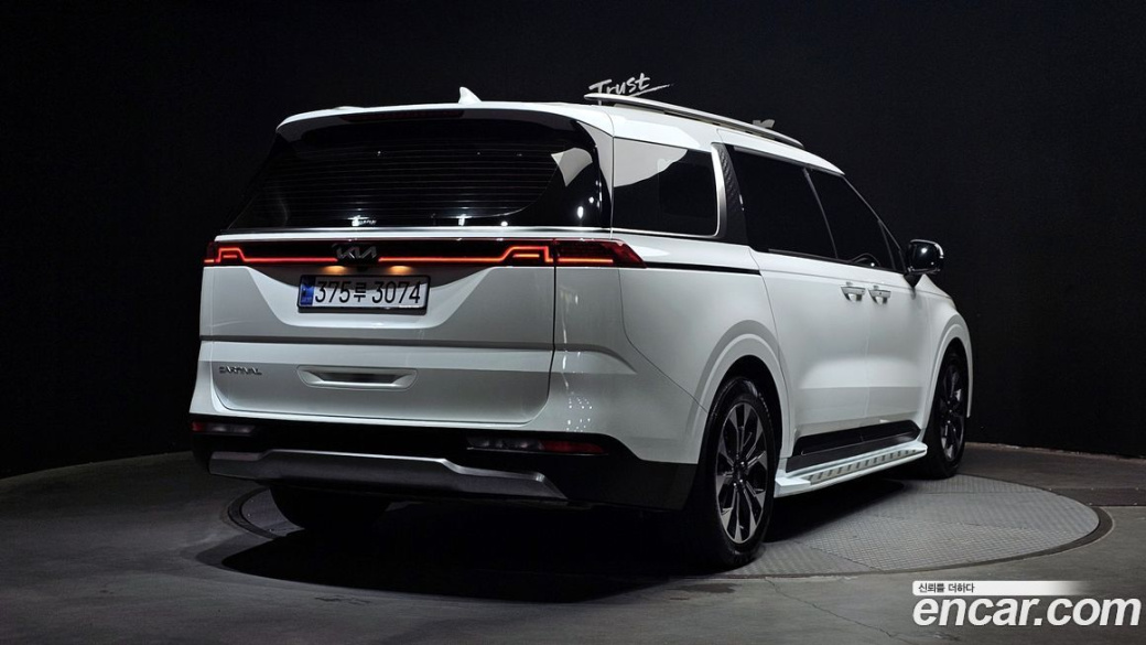 Kia Carnival 9-Seater Signature, 2022