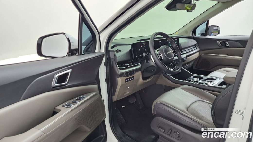 Kia Carnival 7-Seater Noblesse, 2024