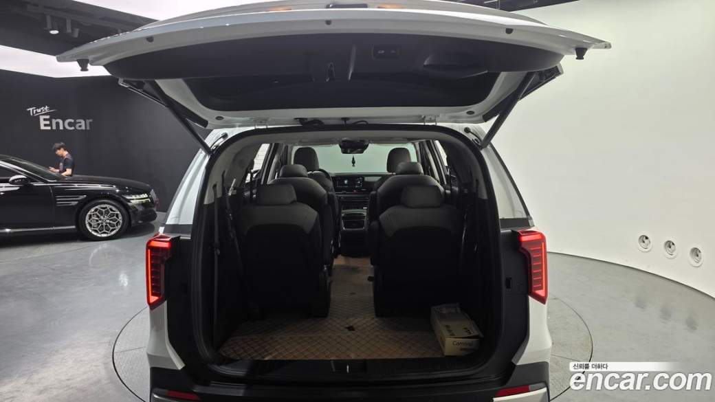 Kia Carnival 9-Seater Noblesse, 2025