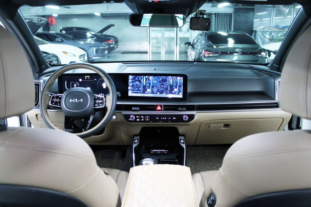 Kia Sorento Diesel 2.2 2WD, 2024
