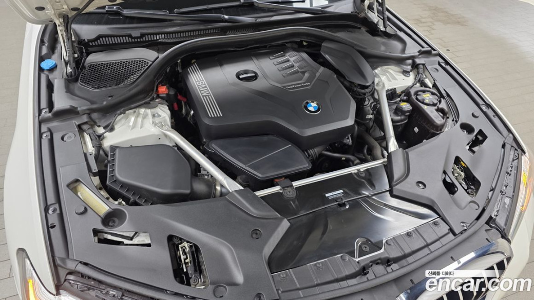BMW 5-Series 520i M Sport, 2022