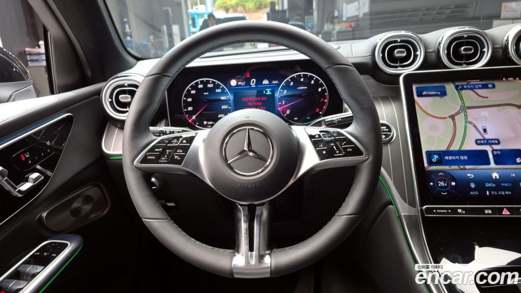 Mercedes-Benz GLC-Class GLC 300 4MATIC Avantgarde, 2025