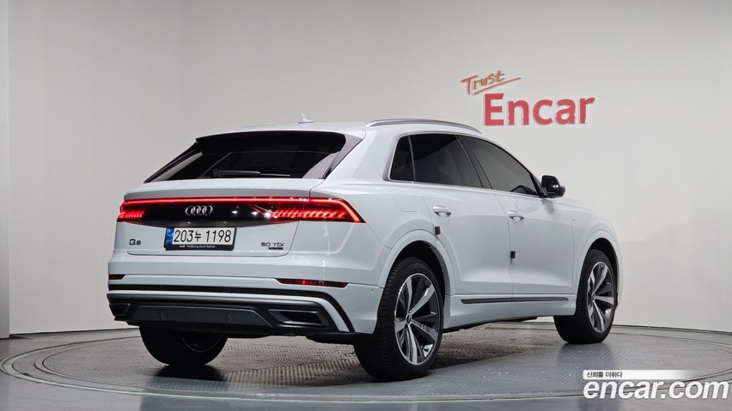 Audi Q8 50 TDI Quattro Premium, 2022