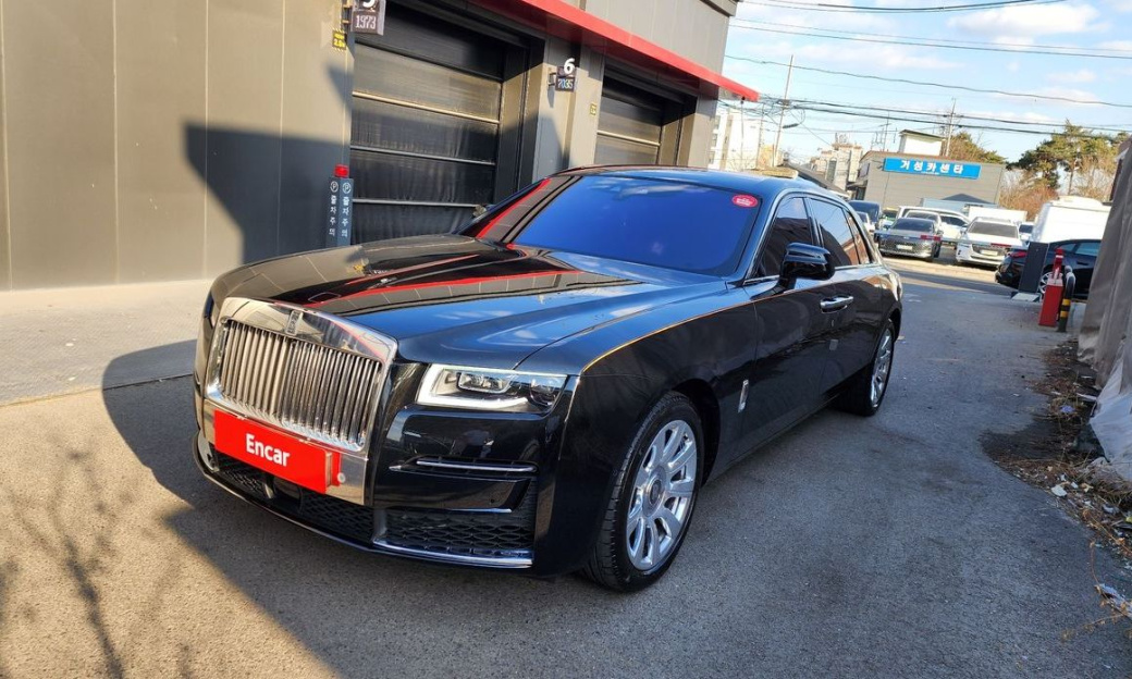 Rolls-Royce Ghost 6.7 EWB V12, 2024