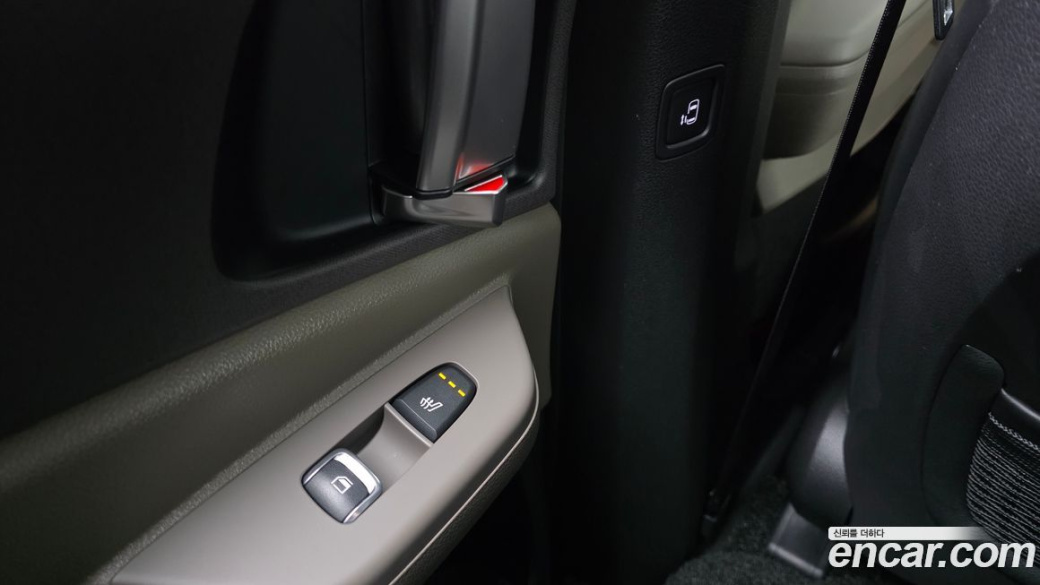 Kia Carnival 9-Seater Prestige, 2025