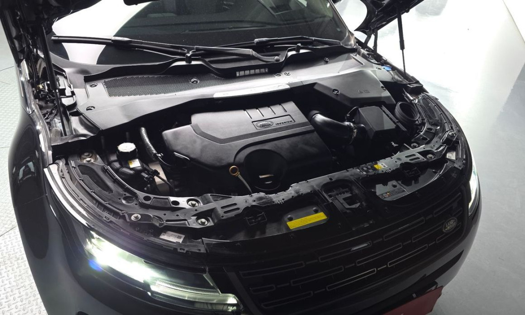 Land Rover Range Rover Evoque P250 Dynamic SE, 2024