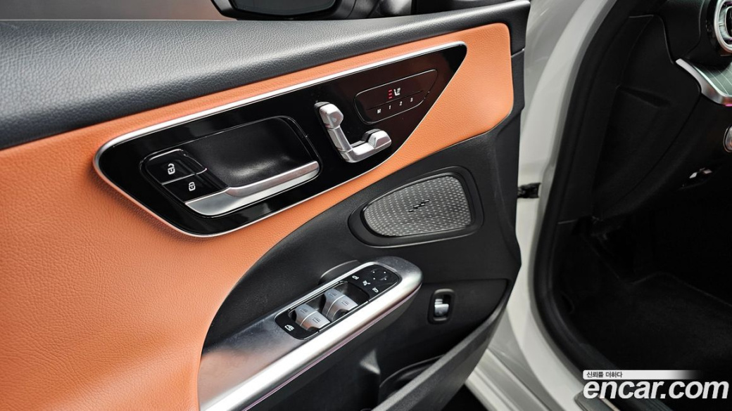 Mercedes-Benz C-Class C300 4MATIC Avantgarde, 2023