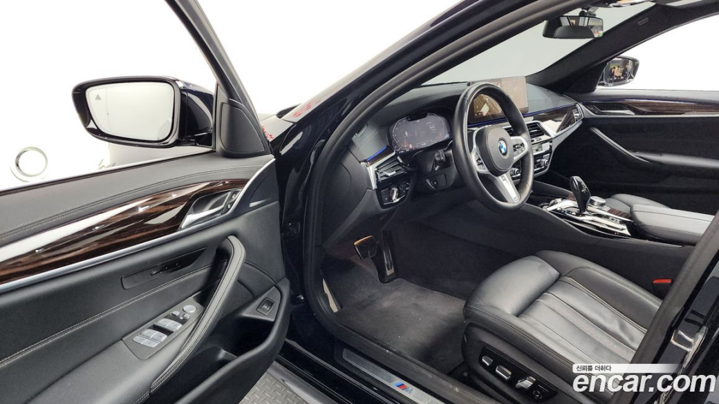 BMW 5-Series 520i M Sport, 2022