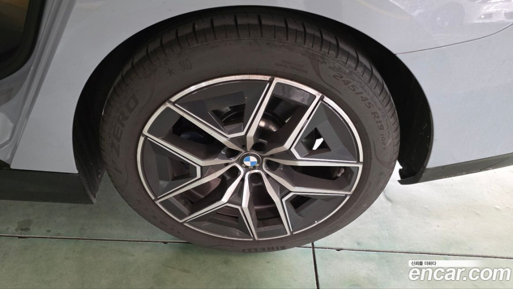 BMW 5-Series 523d M Sport, 2025