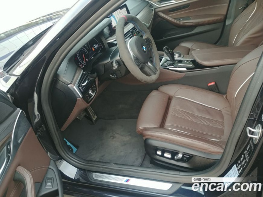 BMW 5-Series 530i M Sport Package Plus, 2019