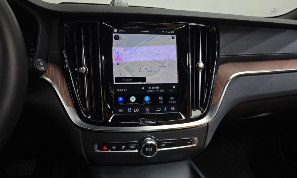 Volvo V60 B5 Ultimate AWD, 2024
