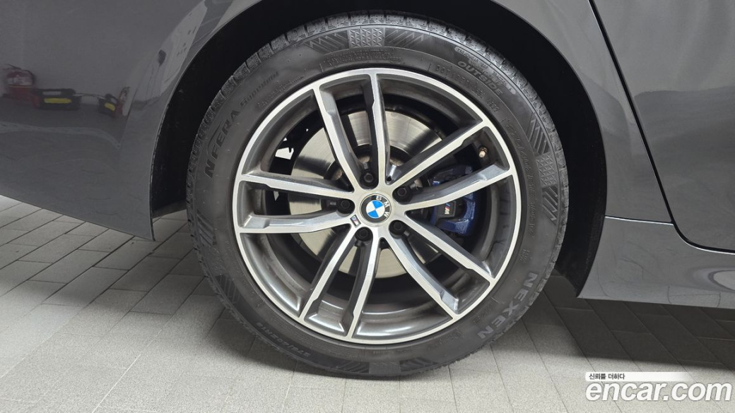 BMW 5-Series 520i M Sport, 2022