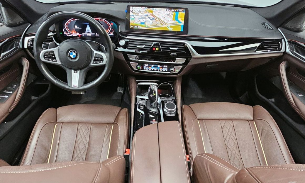 BMW 5-Series 530i xDrive M Sport Package, 2023