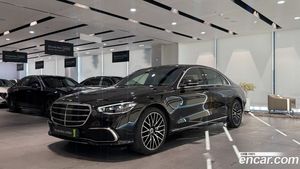 Mercedes-Benz S-Class S580L 4MATIC, 2025