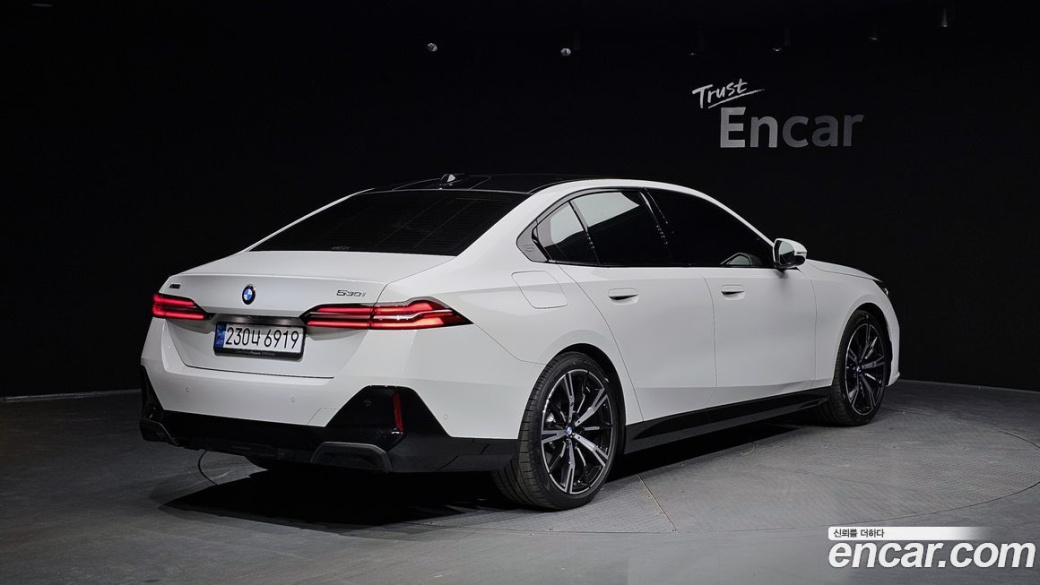 BMW 5-Series 530i xDrive M Sport, 2024