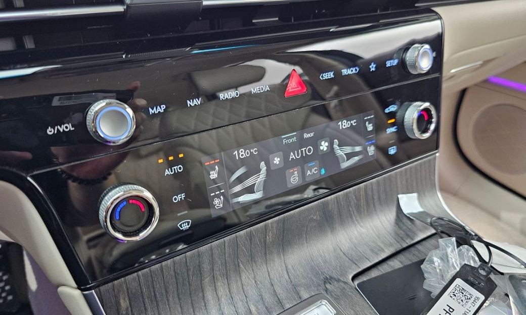 Genesis G80 Gasoline 2.5 Turbo AWD, 2025
