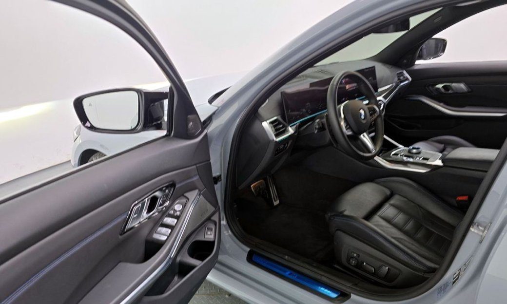 BMW 3-Series M340i Pro, 2024
