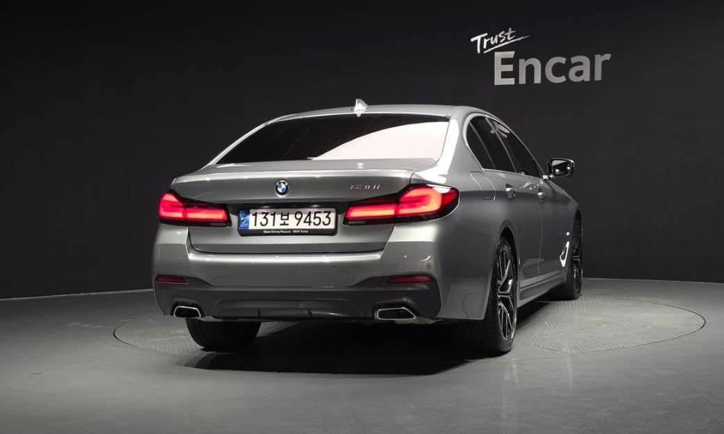 BMW 5-Series 530i M Sport Package, 2023