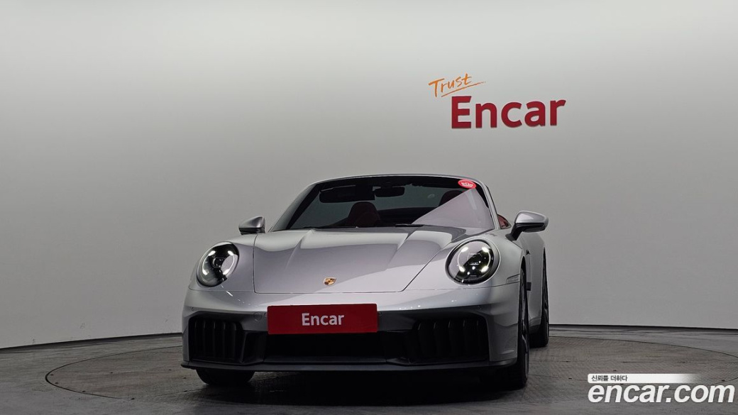 Porsche 911 Carrera 4 GTS Cabriolet, 2025