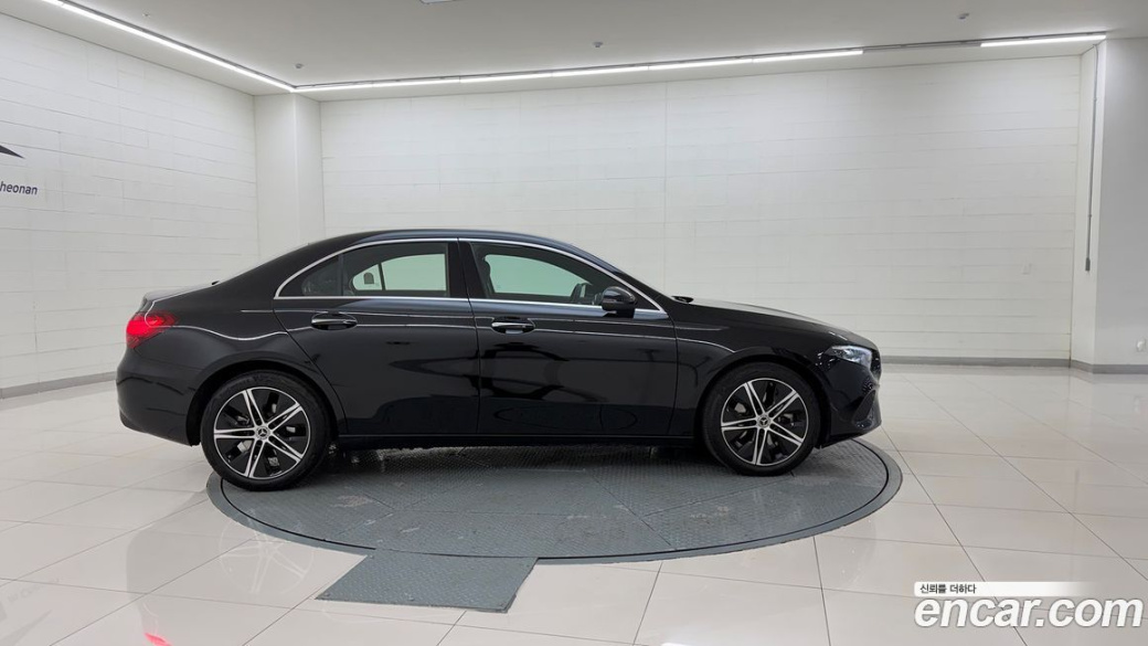 Mercedes-Benz A-Class A220 Sedan, 2025
