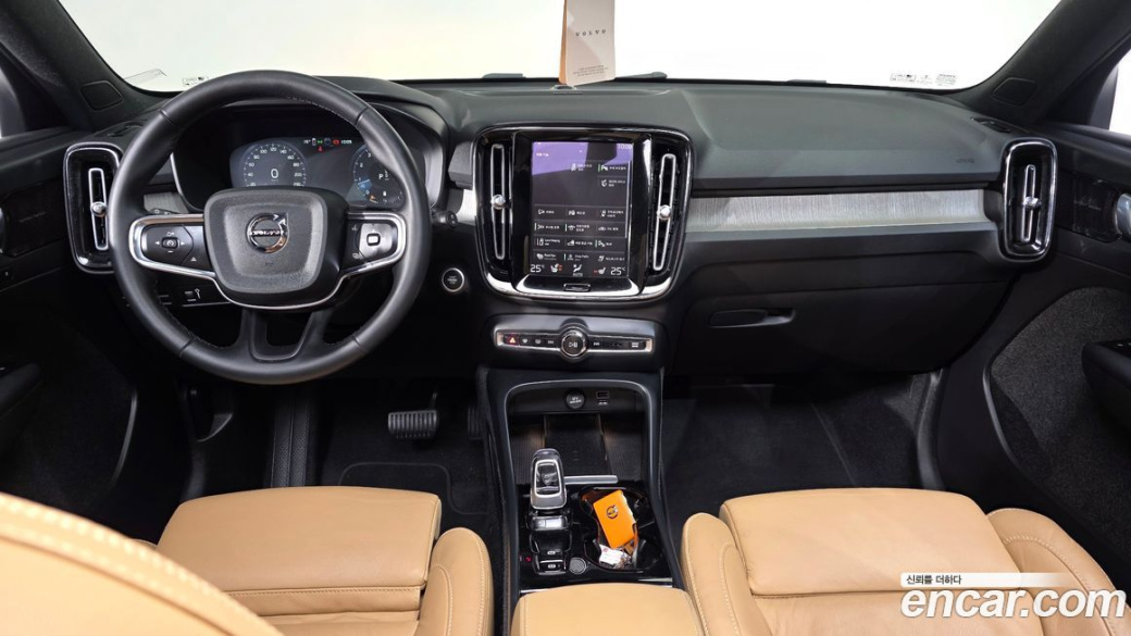 Volvo XC40 B4 Inscription, 2022