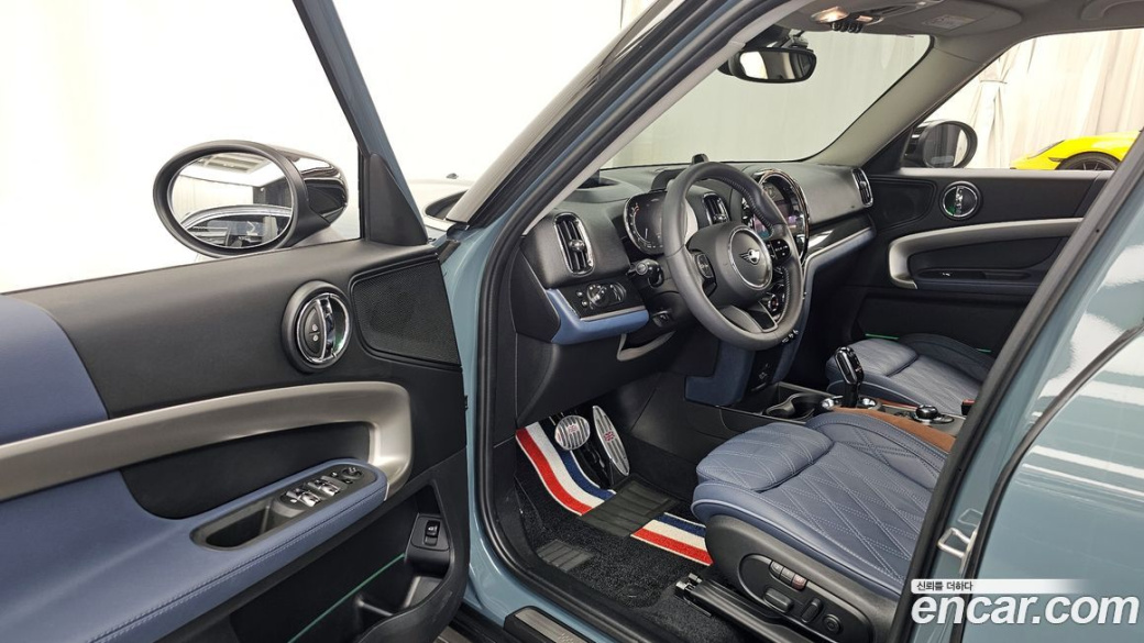 Mini Countryman ALL4 Classic Launch Pack, 2023