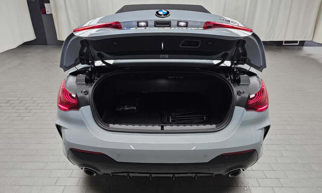 BMW 4-Series 420i M Sport Pro Convertible, 2025