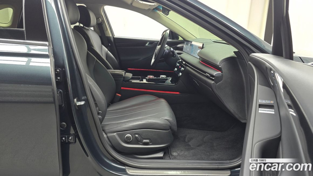 Genesis G80 Gasoline 2.5 Turbo AWD, 2025